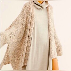 FREE PEOPLE BFF Beige Marled Oversized Boucle Open Cozy Dolman Cardigan sze L